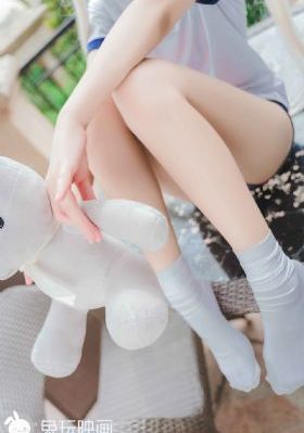 日韩斜挎包学生_BD免费视频大全